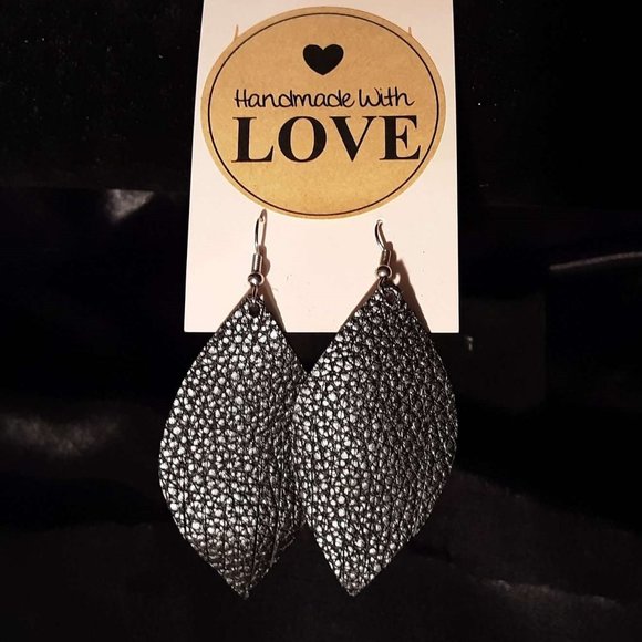 Handmade Black Pebbled Leather Leaf Earrings - Picture 3 of 3